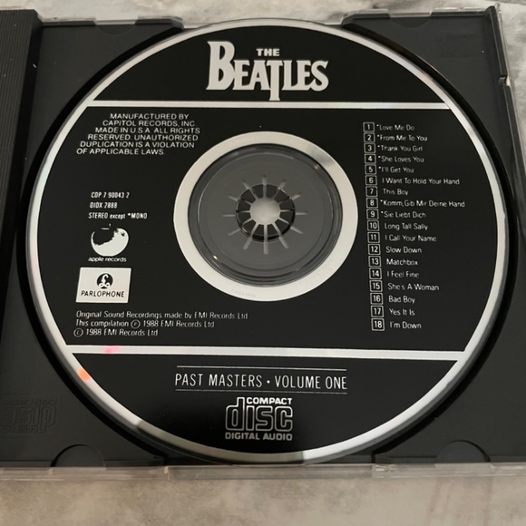 The Beatles - Past Masters Volume One CD - Picture 3 of 6